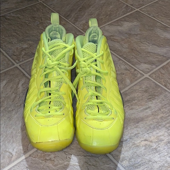 Nike Foams - Picture 2 of 7